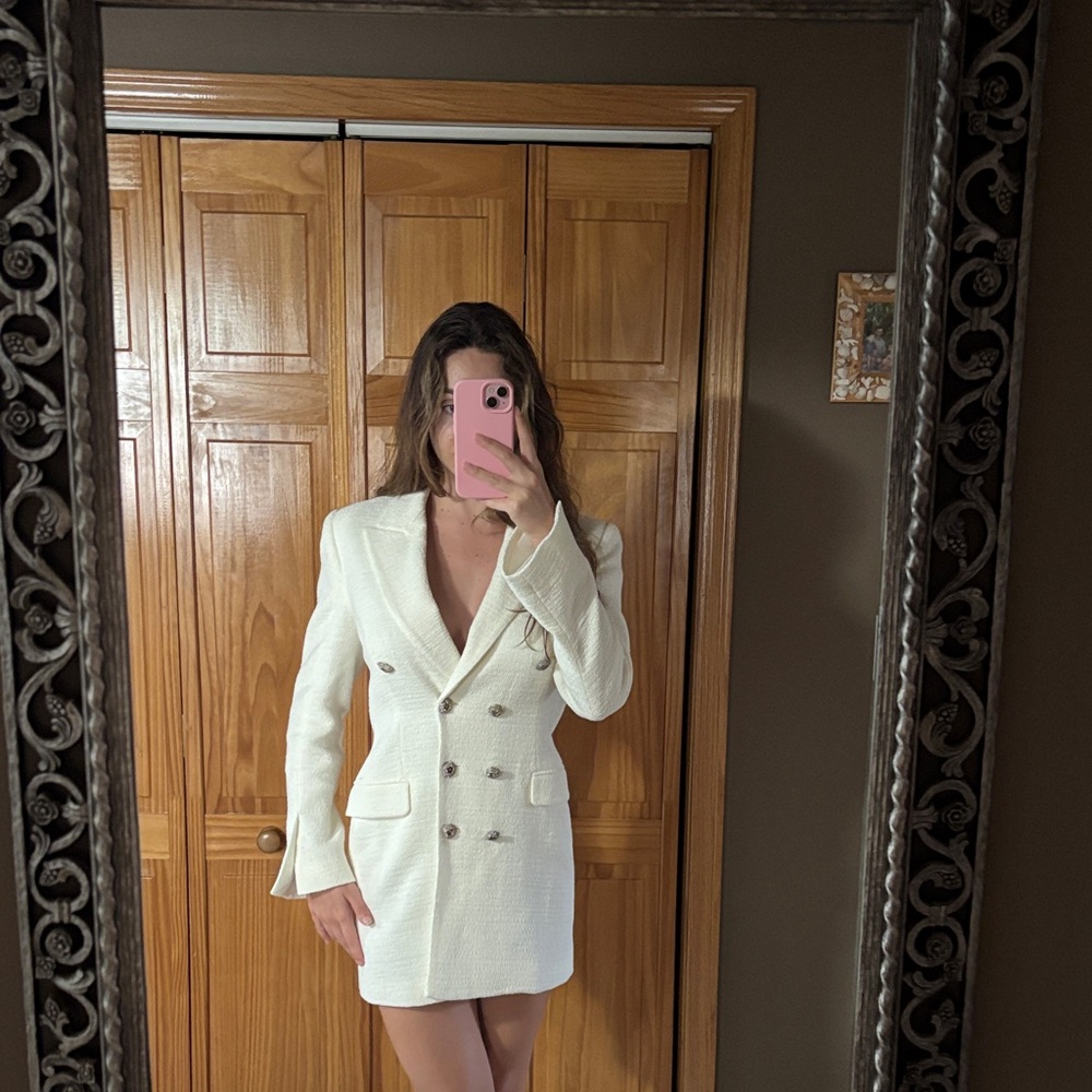 Elegant Cream Double-Breasted Women's Blazer